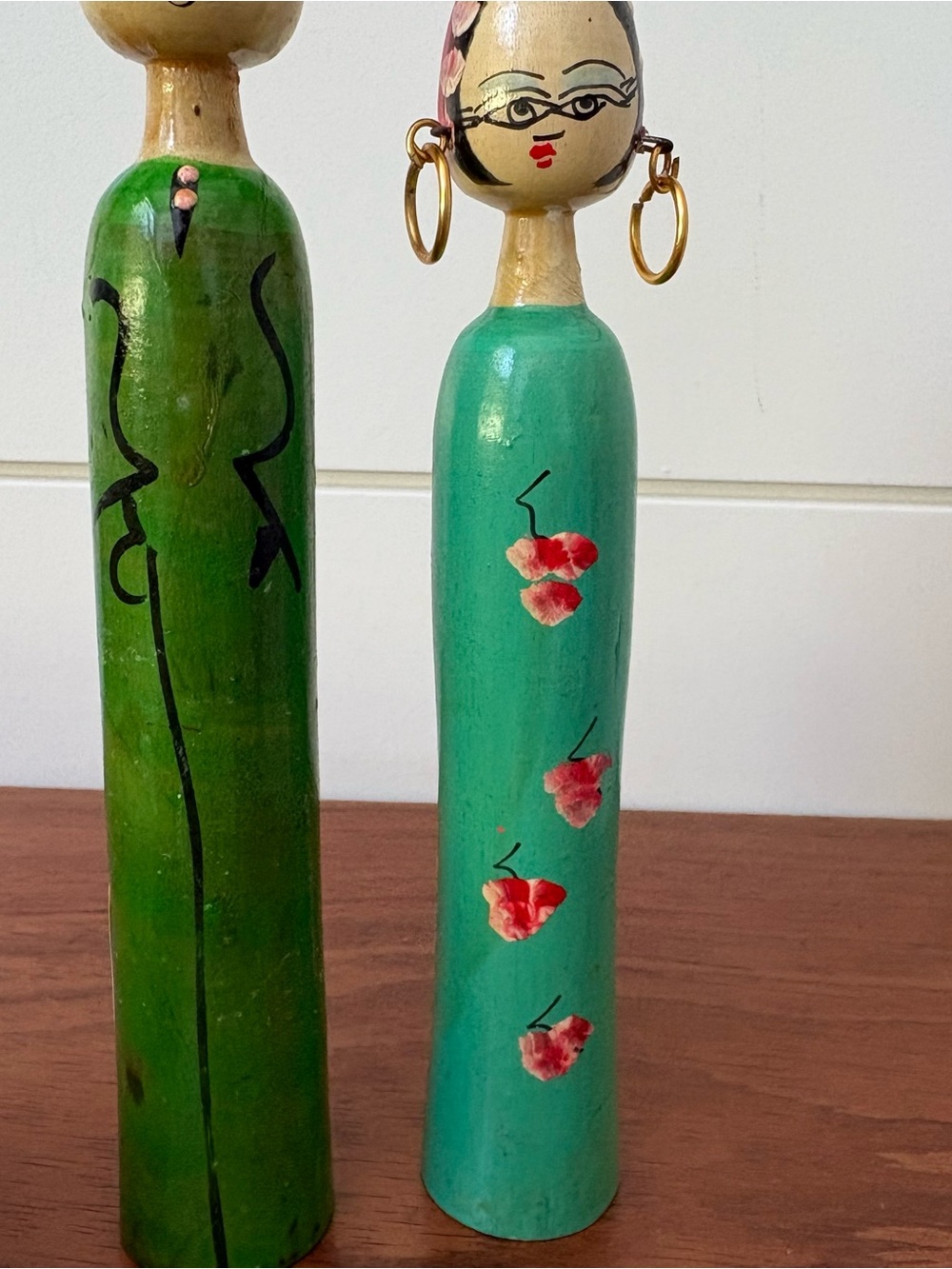 Vintage Egyptian Folk Art Wooden Handmade Painted Decorative Spindle Dolls Pair - Picture 3 of 9